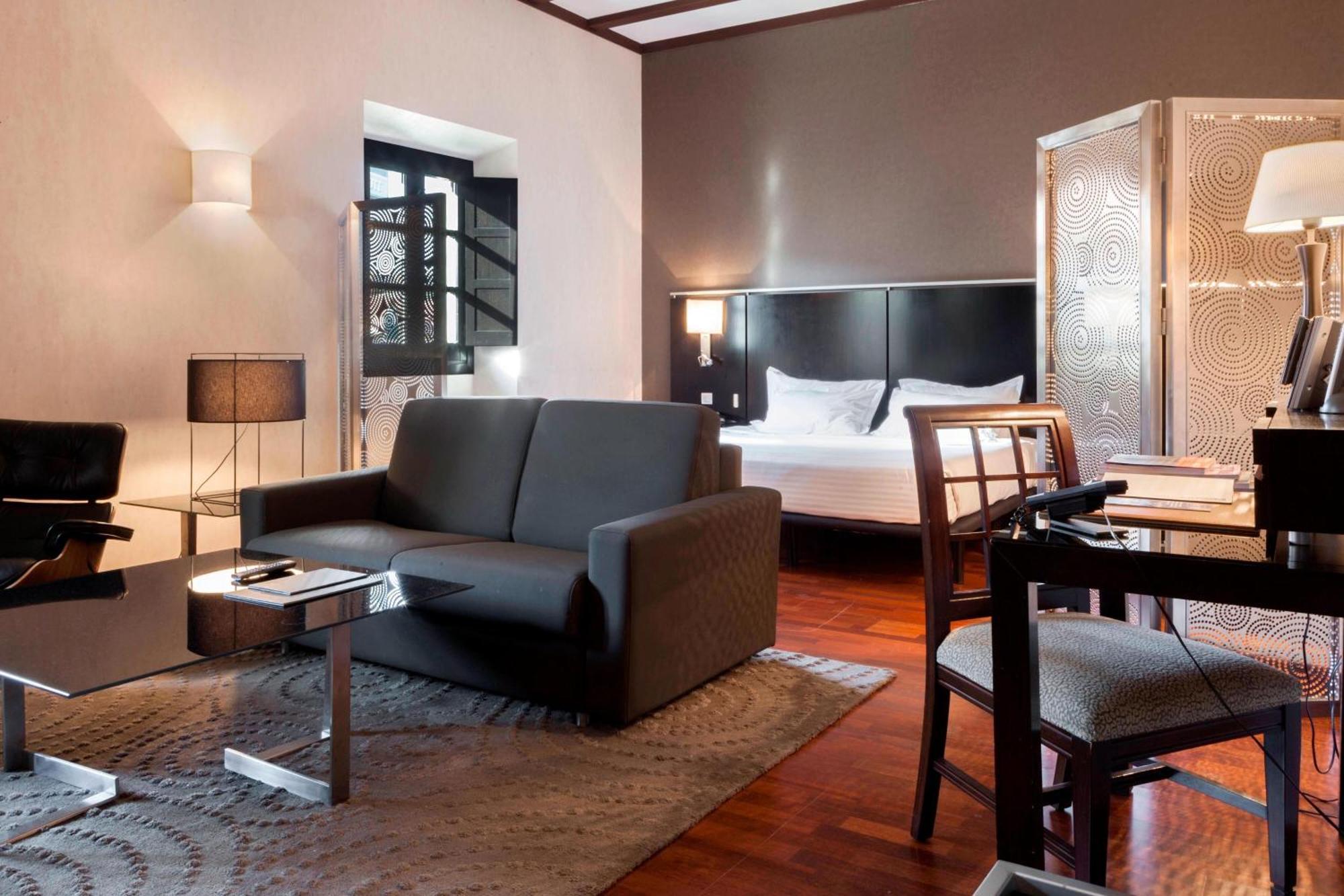 Ac Hotel Palacio De Santa Ana By Marriott Valladolid Exteriér fotografie Suite at the Hotel
