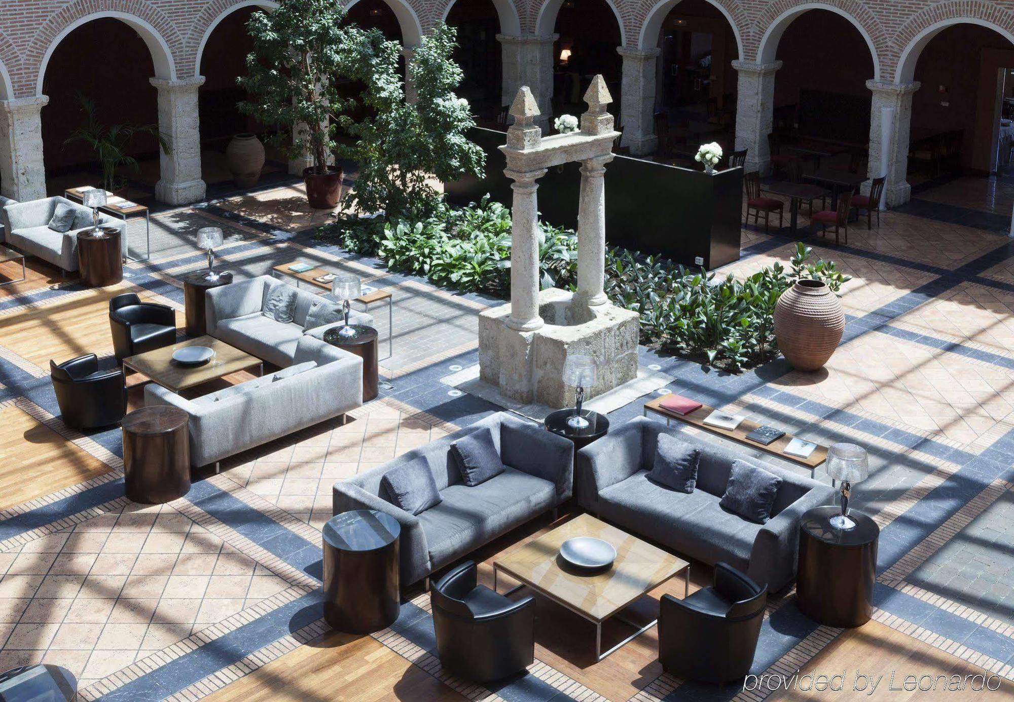 Ac Hotel Palacio De Santa Ana By Marriott Valladolid Exteriér fotografie The hotel's lobby